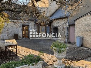 Maison 8 pièces 260 m²