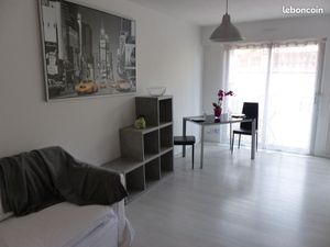 Studio meublé avec balcon et clim