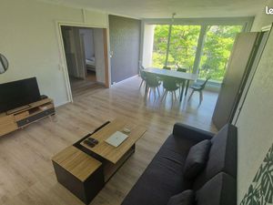 Chambre 5 pièces 120 m²