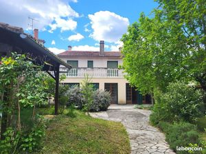 Maison de village 8 pièces 200 m²