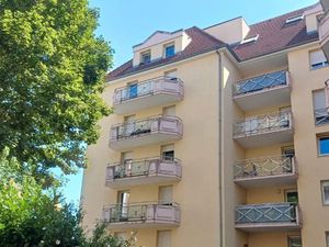 F2 meublé avec balcon et cave