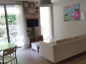 T2 meublé prêt à vivre résidence de standing centre ville + jardin + place de parking en s