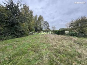 Terrain 1 100 m² Elesmes