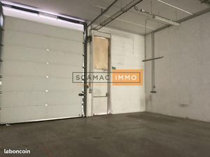 Local industriel 456 m²