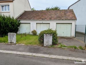 GARAGE EXTÉRIEUR SÉCURISÉ GRAND STOCKAGE (18m2)