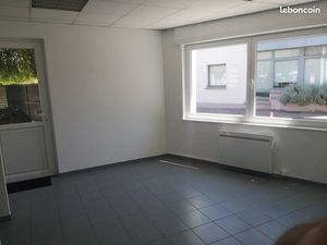 Bureau 15.5 m2 Linselles