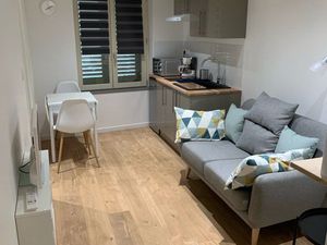 Studio meublé ventre ville Ecully