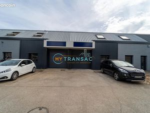 Local d'activité 210 m²