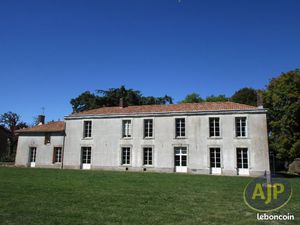 Maison 15 pièces 465 m²