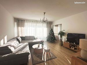 Grand T5 rénové à Vannes Nord – Balcons  parking – Échange petite maison possible