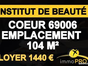Commerce beauté/coiffure 104 m²