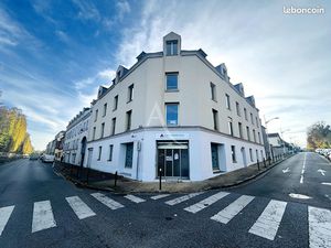 Loft/atelier/surface 7 pièces 225 m²