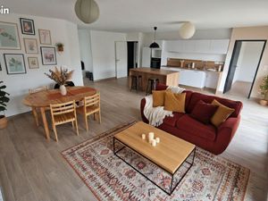 Maison Contemporaine Meublée – Alliant Confort  Modernité et Calme