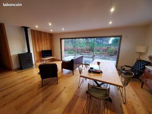 Maison neuve en lisière de forêt  proche du Lac