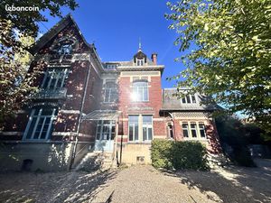 Maison 11 pièces 650 m²