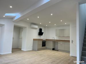 T2 duplex entièrement rénové 60 m² avec tropézienne – Climatisation – Centre-ville La Vale