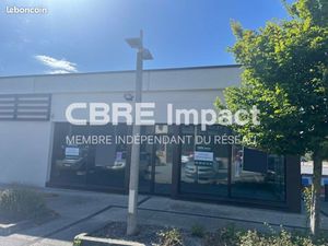 Local commercial 180 m²