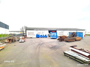 Local 2115 m² Ingré