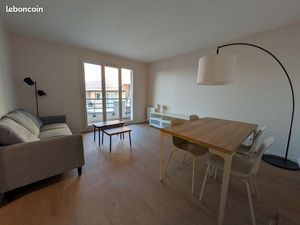 Appartement T2 meublé 42.85 m² refait à neuf – Melun gare à 5 min à pied + parking securis