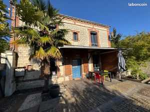 Charmante maison de ville et son studio