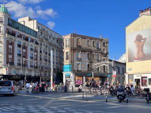 Boutique 87 m² MONTREUIL