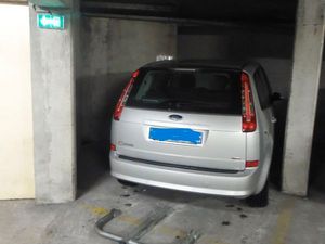 Parking sécurisé centre-ville – station tramway Chantiers navals