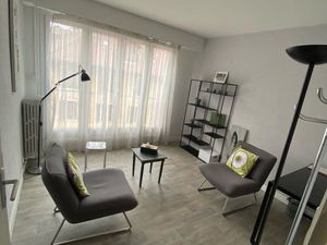 Sous location pièce dans un cabinet de kine