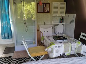 Charmant studio meublé avec terrasse à 10 min de Rochefort – Libre