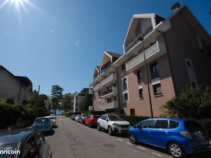 T3 rénové 65 m² – Terrasse  Parking  Ascenseur – Albigny / 100 m du lac