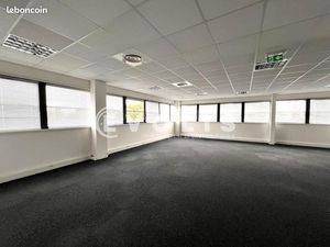 Bureaux 390 m²