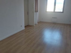 Ganges centre ville t2 50 m2+ parkinf privatif 510 cc