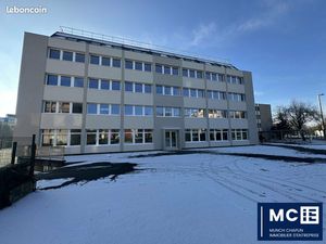 Bureaux 680 m²