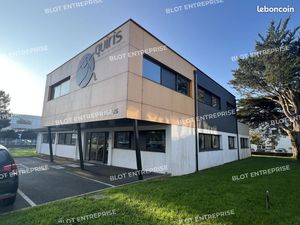 Bureaux 612 m²