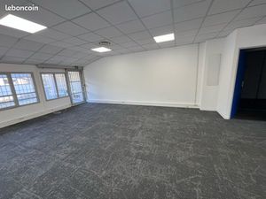 Bureaux à louer 155 m2 aix club hippique