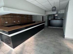 ? Local commercial 90 m² refait à neuf – Beaumont