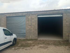 Local 100m2 polygone Perpignan