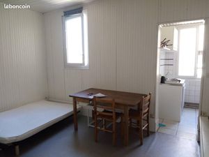 Grand studio T1 F1 Bis meublé Angers centre fac Saint Serge