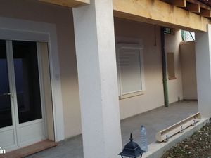 T2 avec terrasse et jardinet