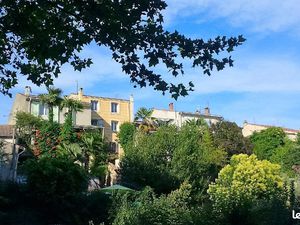 Manosque meublé T2 -45m2- plein sud - traversant sans vis à viset équipé