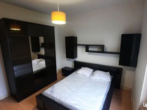 Petite maison de ville meublée avec jardin