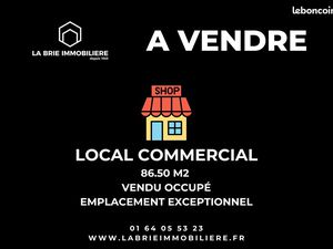 Local commercial 87 m² MELUN