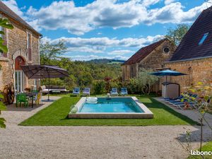 Maisons Périgourdines 11 pièces entre Sarlat et Montignac-Lascaux