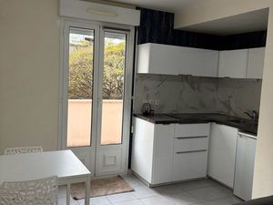 Très beau T2 sans travaux proche de la Gare