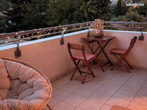 T2 terrasse parking couvert