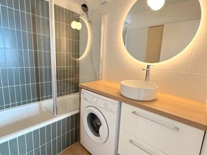 Rénové - Studio meublé de 21m² situé au cœur du quartier saint Cyprien dans un petit immeu