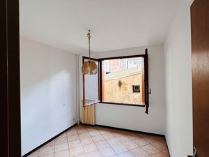 Toulon Ouest  appartement T1 rénové quartier du pont du las