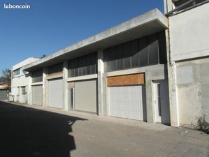 A louer entrepôt 93 m2 Thonon