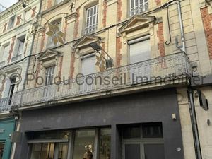 Local commercial 220 m²