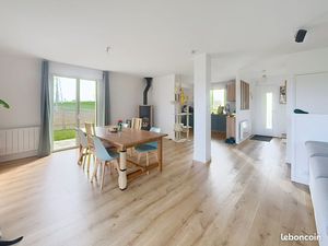 Maison rénovée 140 m² – 4 chambres – Grand jardin – Ossé (7 min de Châteaugiron)
