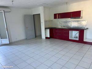 Appartement grand T2 63m2 Aix